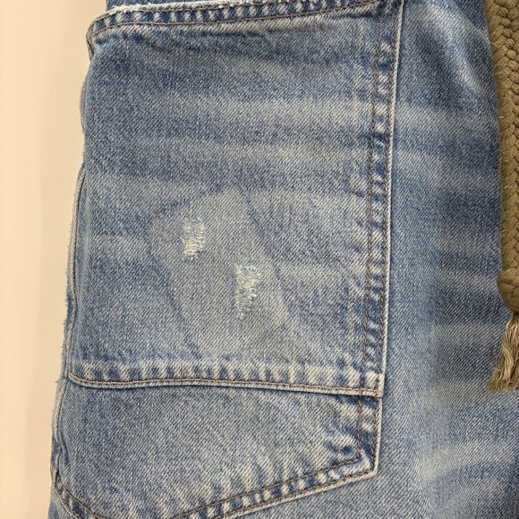 We The Free Moxie Womens Barrel Jeans Patch Distressed Size 33 - Picture 7 of 13